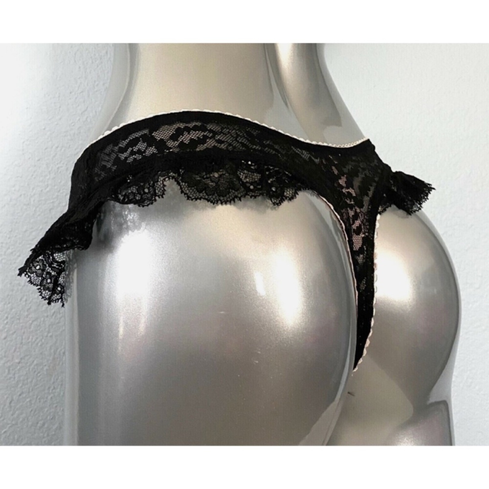 Victorias Secret Nwt Black Lace Ruffle Ruffled Sexy Thong Panties Panty VS XL